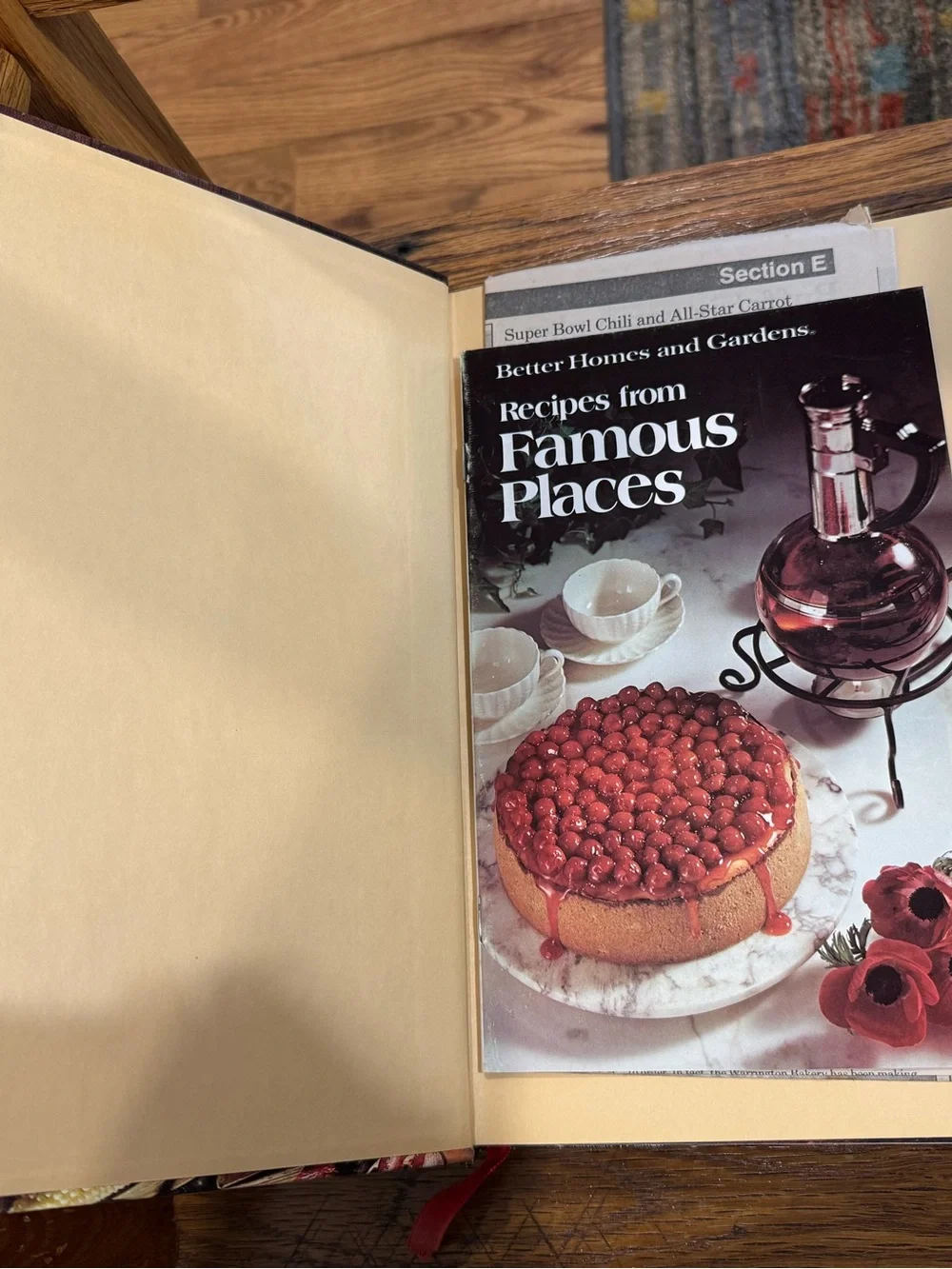 Better Homes and Gardens Heritage Cook Book — Cream and Blue Illustrated Cover